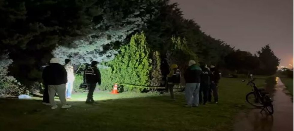 Ümraniye Dudullu'da parkta erkek cesedi bulundu
