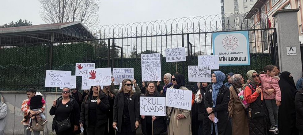 Ümraniye Fatih İlkokulu Velilerinden “Öğretmene Şiddet” Tepkisi